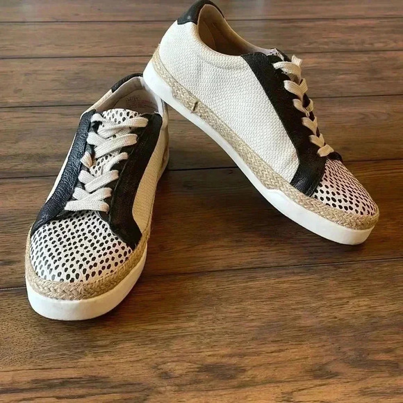 Crown Vintage Shoes - Crown Vintage Adelite Sneaker Lace Up Black/Cream Women’s sz 8M
